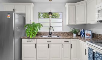 7528 Olili Pl, Honolulu, HI 96825