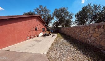 610 Jewels Dr, Socorro, TX 79927