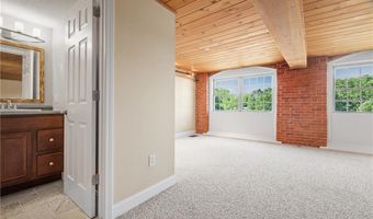 1 Tupperware Dr 231, North Smithfield, RI 02896