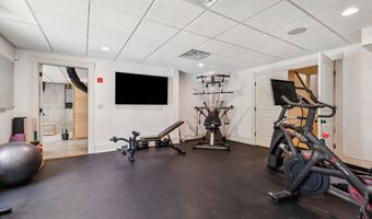 1 Willowbrook Ct, Bedford, NH 03110