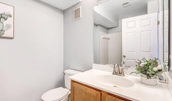 7532- F COXTON Ct 126, Alexandria, VA 22306