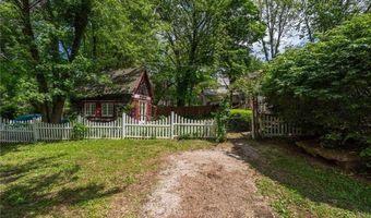 920 Grove St, Baldwin City, KS 66006