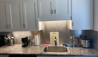 1640 Greenview Dr, Ann Arbor, MI 48103