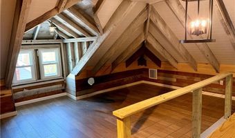 8 Champlin St, Newport, RI 02840