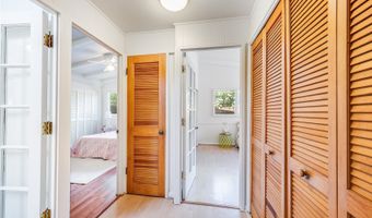 520 Papalani St, Kailua, HI 96734