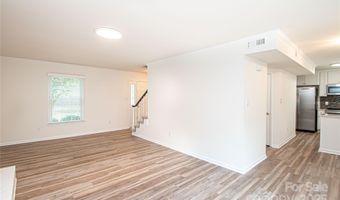7111 Sythe Ct, Charlotte, NC 28226