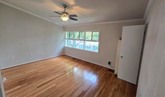 5035 AMERICANA Dr, Annandale, VA 22003