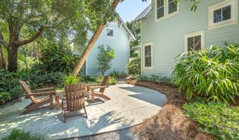 19 11th St, Apalachicola, FL 32320