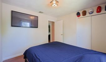52 Urquhart St, Cranston, RI 02920
