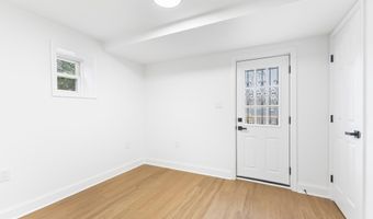 2016 32ND St SE, Washington, DC 20020