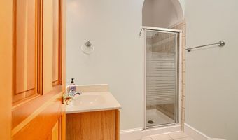 706 S BOND St, Baltimore, MD 21231