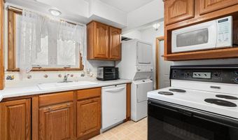 2010 11th Ave NE, Austin, MN 55912