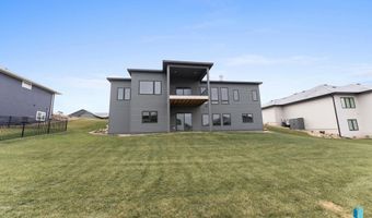 1608 W River Bend St, Brandon, SD 57005