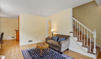 7110 COVENTRY Rd, Alexandria, VA 22306