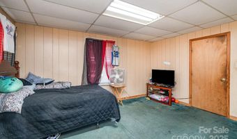 210 Lincoln St, Badin, NC 28009