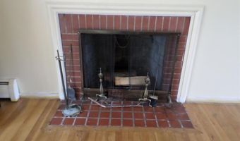 7 Craigmore Rd, Bloomfield, CT 06002