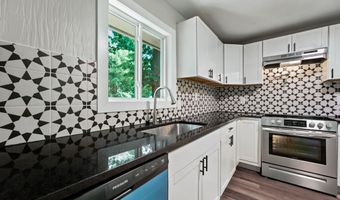 715 E Springfield St, Aurora, MO 65605