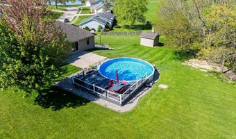 706 Taylor Ln, Albion, IN 46701