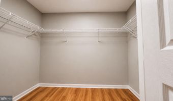 7302 IVYCREST Pl, Annandale, VA 22003
