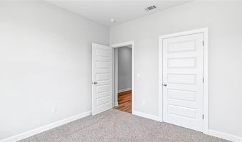 700 ASHETON Dr, Auburn, AL 36801