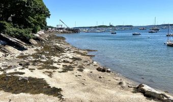 199 Foreside Rd, Falmouth, ME 04105