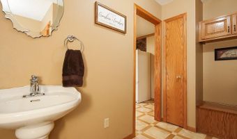48224 266th St, Brandon, SD 57005