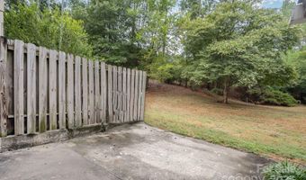7925 Charter Oak Ln, Charlotte, NC 28226