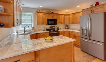 105 Loft Cir, Campton, NH 03223