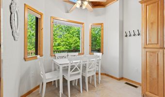 273 N Rhododendron Rd, Almond, NC 28702