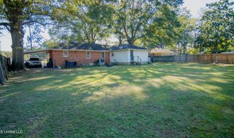 105 Park St, Batesville, MS 38606