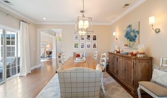 10 CHAPEL HILL Ct, Barnegat, NJ 08005