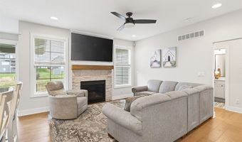 705 35th St SW, Altoona, IA 50009