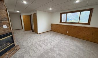 408 4th St NW, Avon, MN 56310