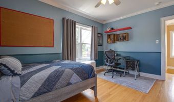 805 S Mitchell Ave, Arlington Heights, IL 60005