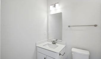 5 Pelham Ln, Bayville, NJ 08721