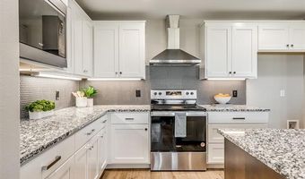 5818 Coldspring Ln, Bartlesville, OK 74006