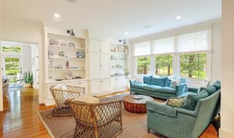 10 Owl Tree Ln, East Greenwich, RI 02818