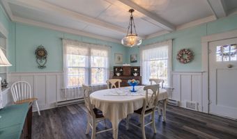 830 DIVISION St SE, Bandon, OR 97411