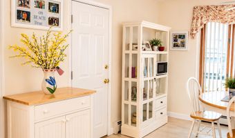 88 Storm Jib Ct, Bayville, NJ 08721