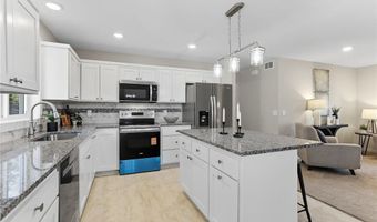 426 Taylor St, Anoka, MN 55303
