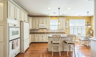 14 Hot Springs Ter, Barnegat, NJ 08005