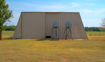 1011 12000 Rd, Altamont, KS 67330