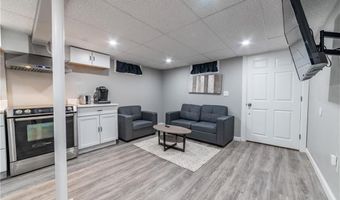 3 Luther St, Johnston, RI 02919