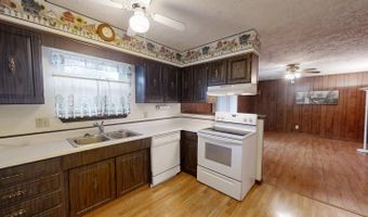 352 Pheasant Run Dr, Batesville, IN 47006