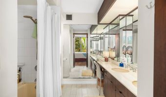 500 Lunalilo Home Rd 26L, Honolulu, HI 96825