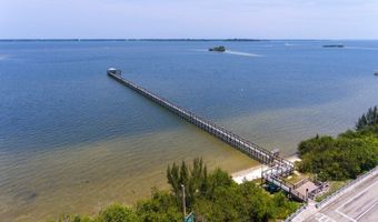 900 Laurel Cir, Barefoot Bay, FL 32976