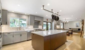 10162 Sierra Madre Rd, Spring Valley, CA 91977