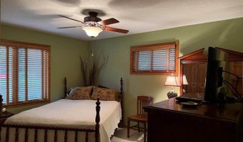 841 Country Club Dr, Akron, IA 51001