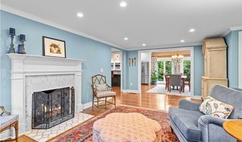 36 Ferry Ln, Barrington, RI 02806