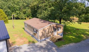 1000 Point Mason Rd, Big Sandy, TN 38221